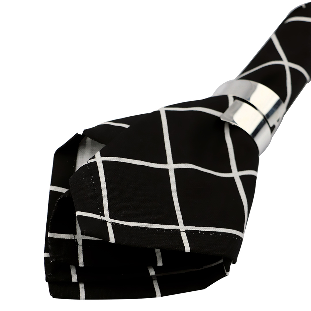 Guardanapo de tecido xadrez coração preto e branco. Cód. P&B04