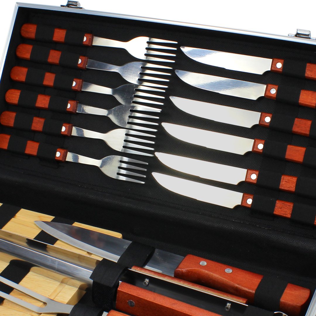 Fotografia para o produto Jogo de 17 pecas para churrasco com cabo em madeira e maleta em alumínio L47xP20xA7cm